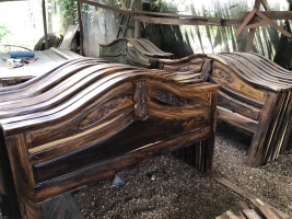 Gường gỗ muồng đen